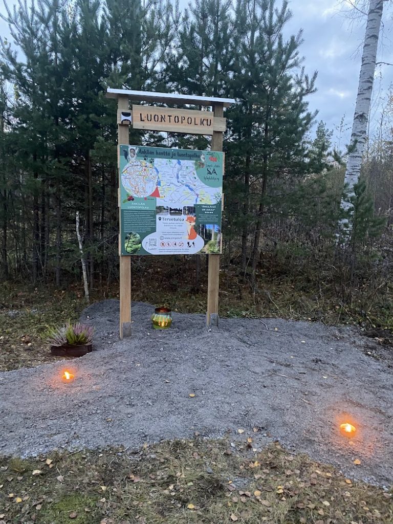 Valaistupolku Änkilässä lauantaina 11.10